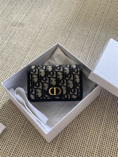 30 montaigne nano